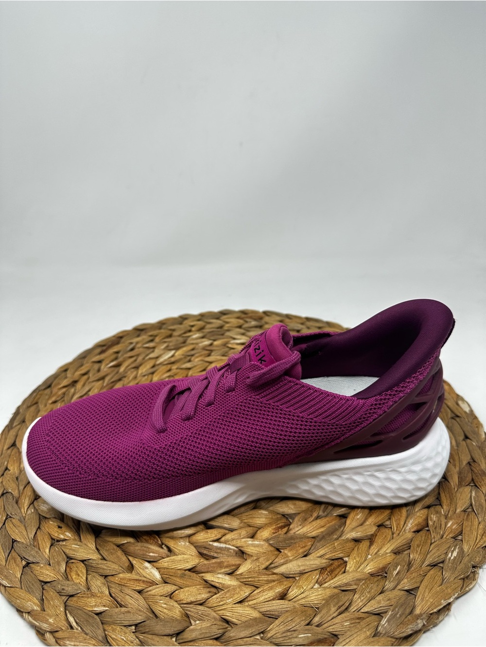Kizik Athens Knit Hands Free Shoes Lace Up Sneakers Purple Magenta White - Picture 2 of 9